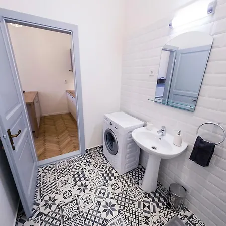 קלוז'-נאפוקה Central Luxury 4A מראה חיצוני תמונה